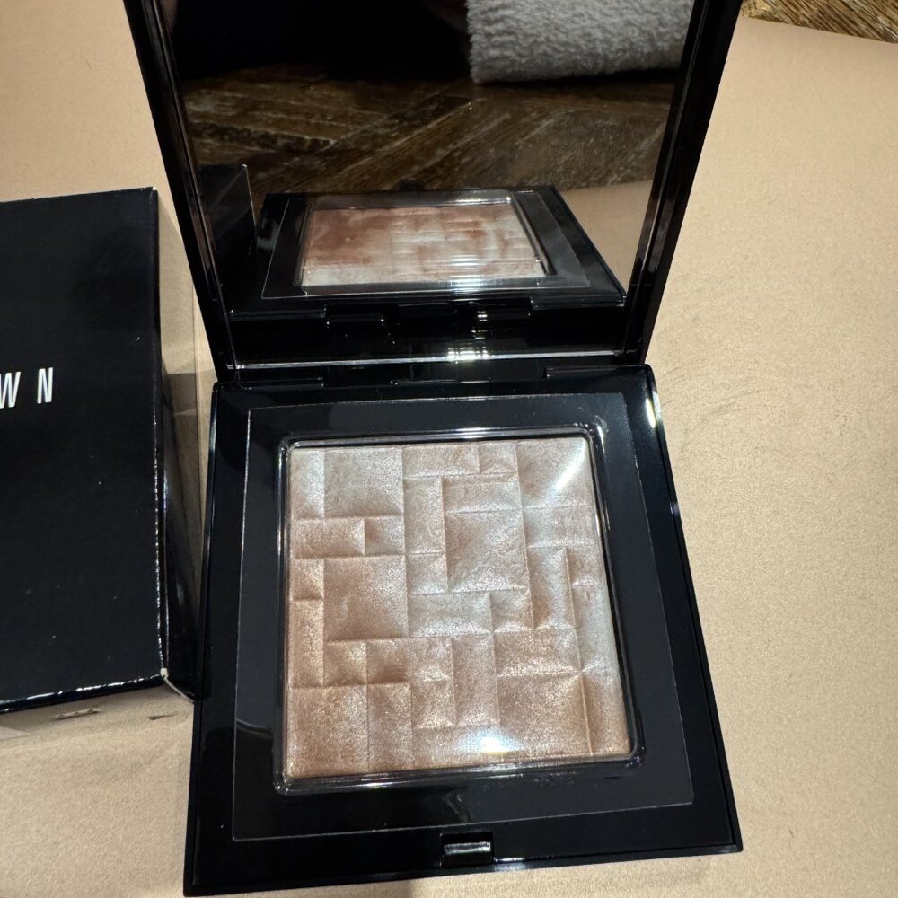BOBBI BROWN Highlighting Powder - Shade: Pink Glow Authentic NIB - Picture 5 of 5